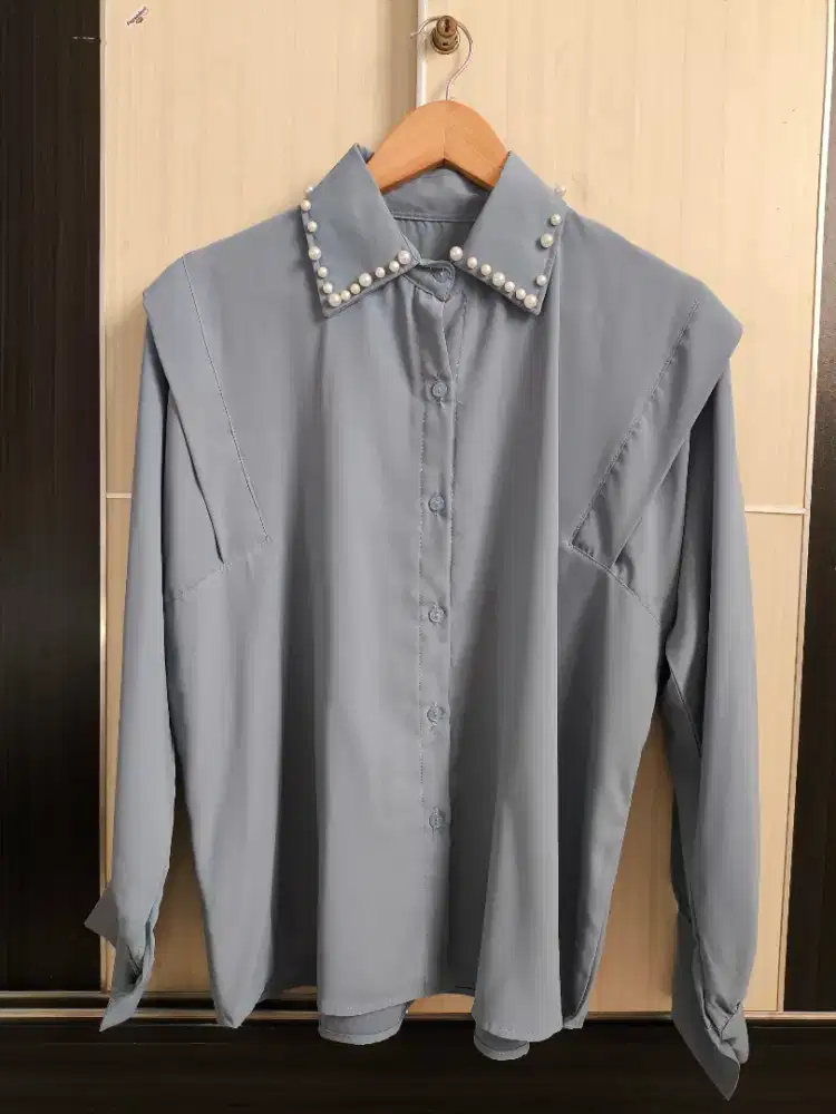 Atasan cewek kondisi baru harga murmer...