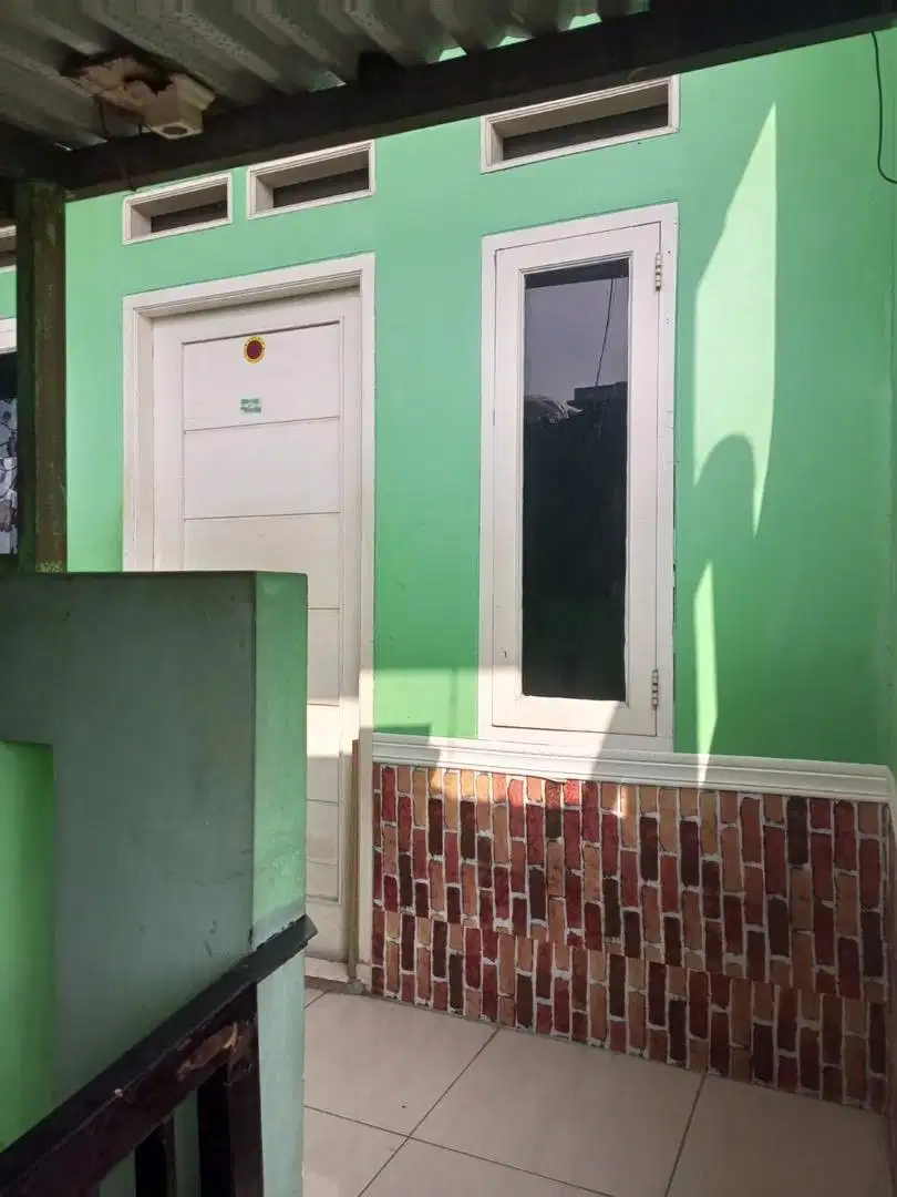 Disewakan Rumah Kontrakan di Lantai 2 (Harga Net)
