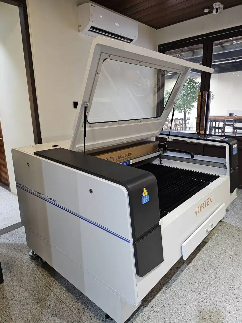 Mesin Lasercutting Wood, Acrylic, Bamboo (130watt)