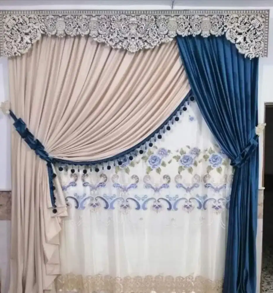 Pasang gordyn gorden murah vertikal roll blind jasa wallpaper dinding