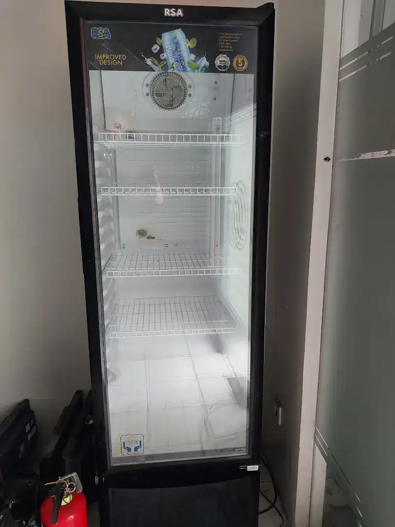 Dijual showchase/ display cooler merk Gea-RSA 4 rak susun