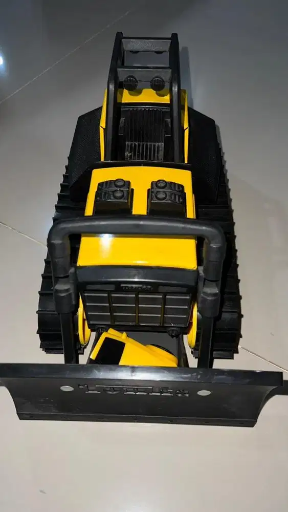 Mainan anak bulldozer