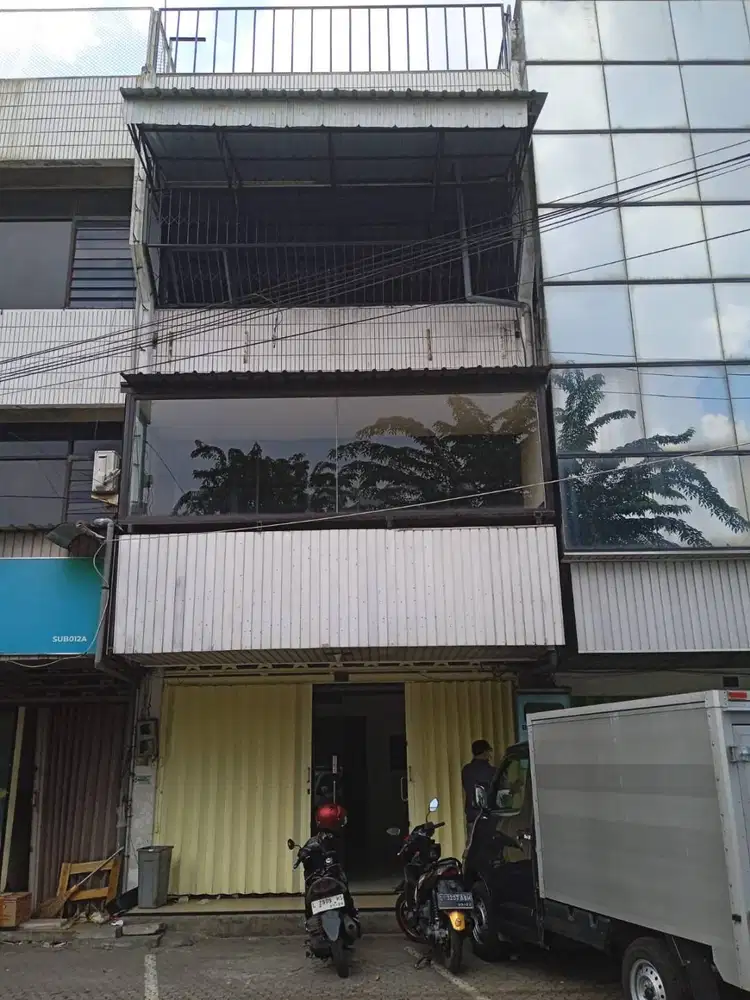 Disewakan Ruko Raya Arjuna Strategis Komersial Area Surabaya Pusat