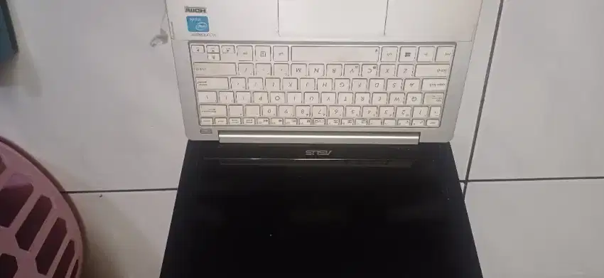 laptop asus bekas