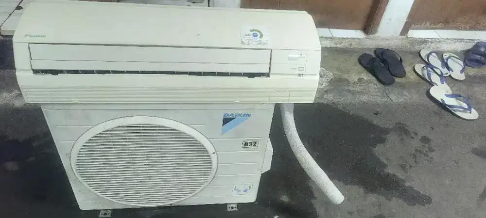 Jual ac daikin thailand inverter 1pk