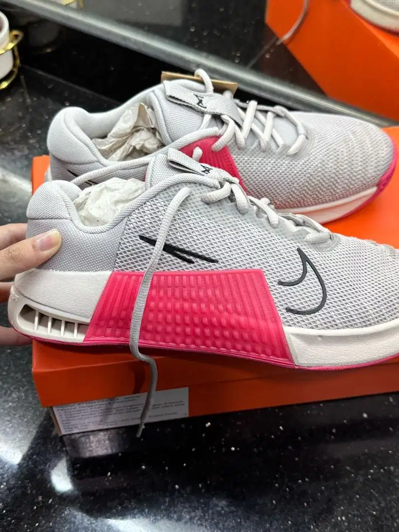 Sepatu Nike Metcon Size 39 New