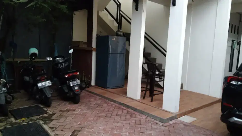 Rumah Kost Bendul Merisi 15 kamar Sangat Aktif tengah. Kota  Surabaya