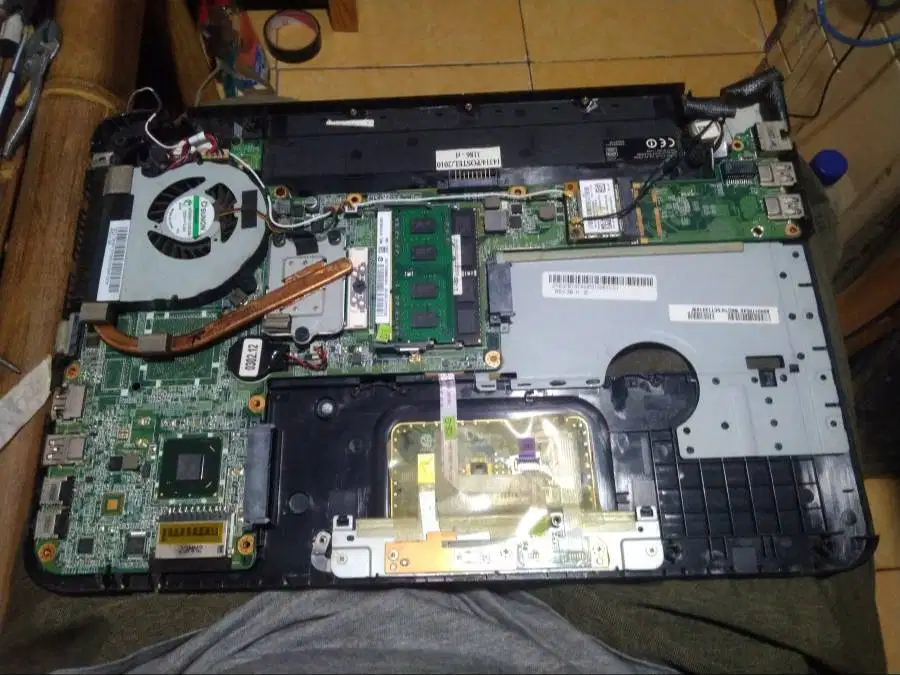 Mainboard Laptop Toshiba C800 2 unit