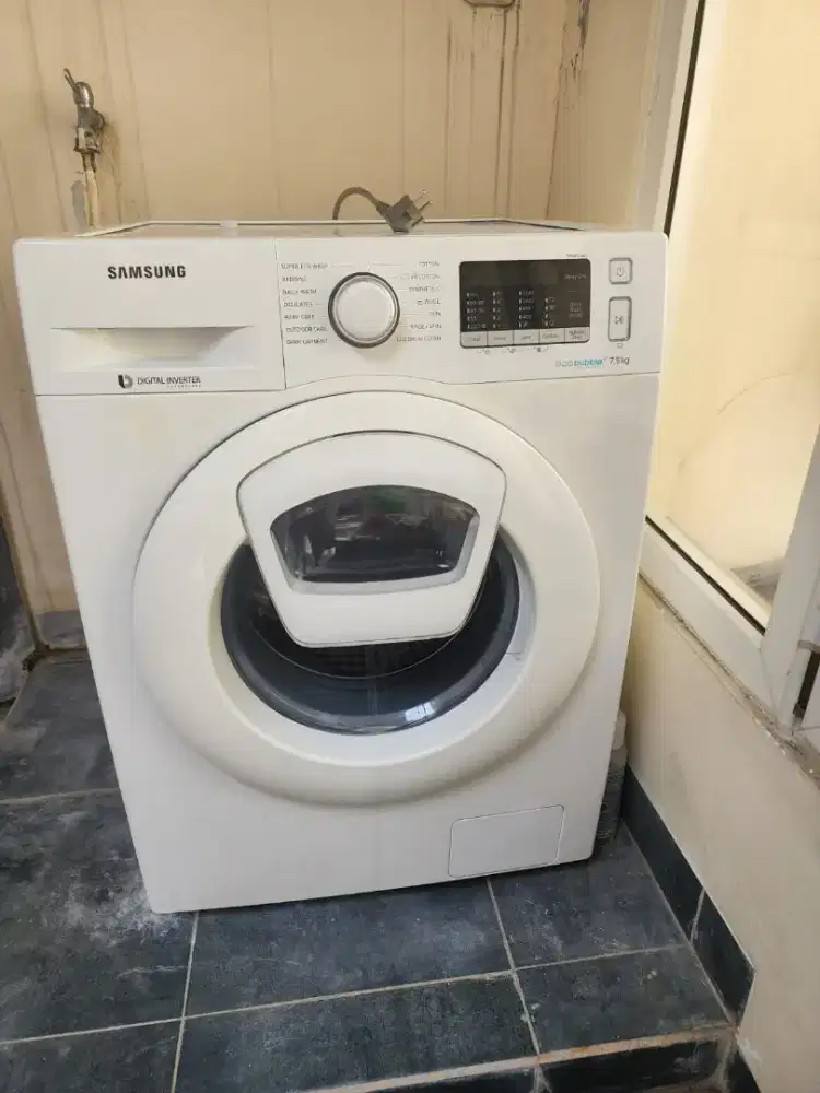 Mesin cuci fron loading