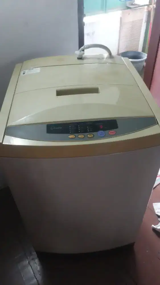 Mesin cuci top loading