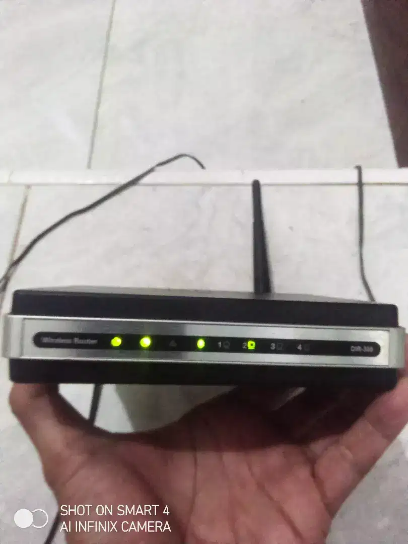 D-Link Router wifi bluetooth model DIR -300