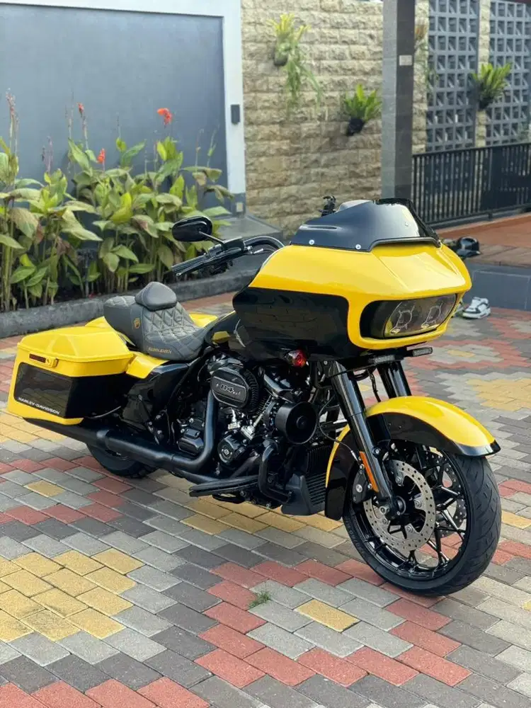 Harley Road glide special 2023