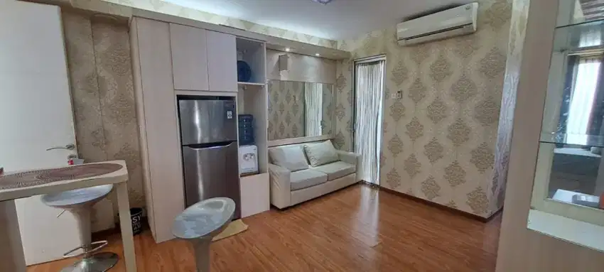 Sewa bulanan Apartemen Bassura City 3 BR Furnished