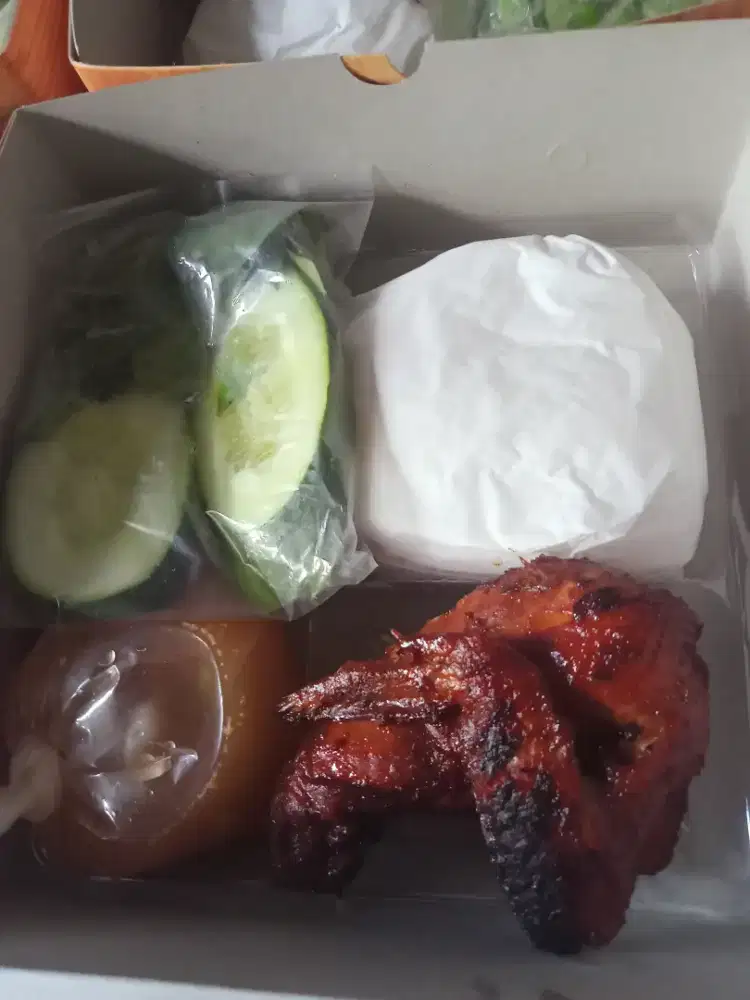 Terima pesanan nasi kotak untuk berbagai macam acara harga bervariasi