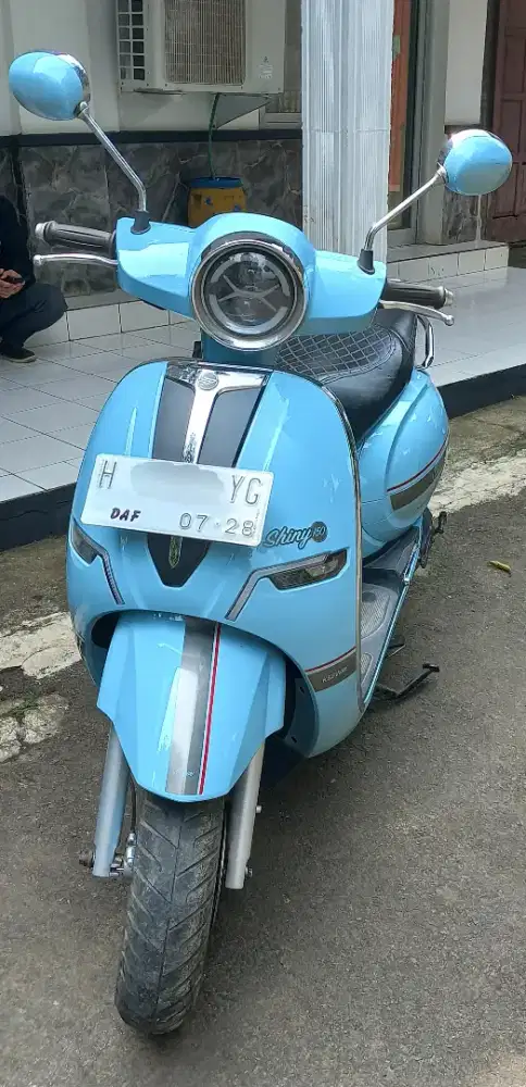 Keeway Shiny 150 2023 biru