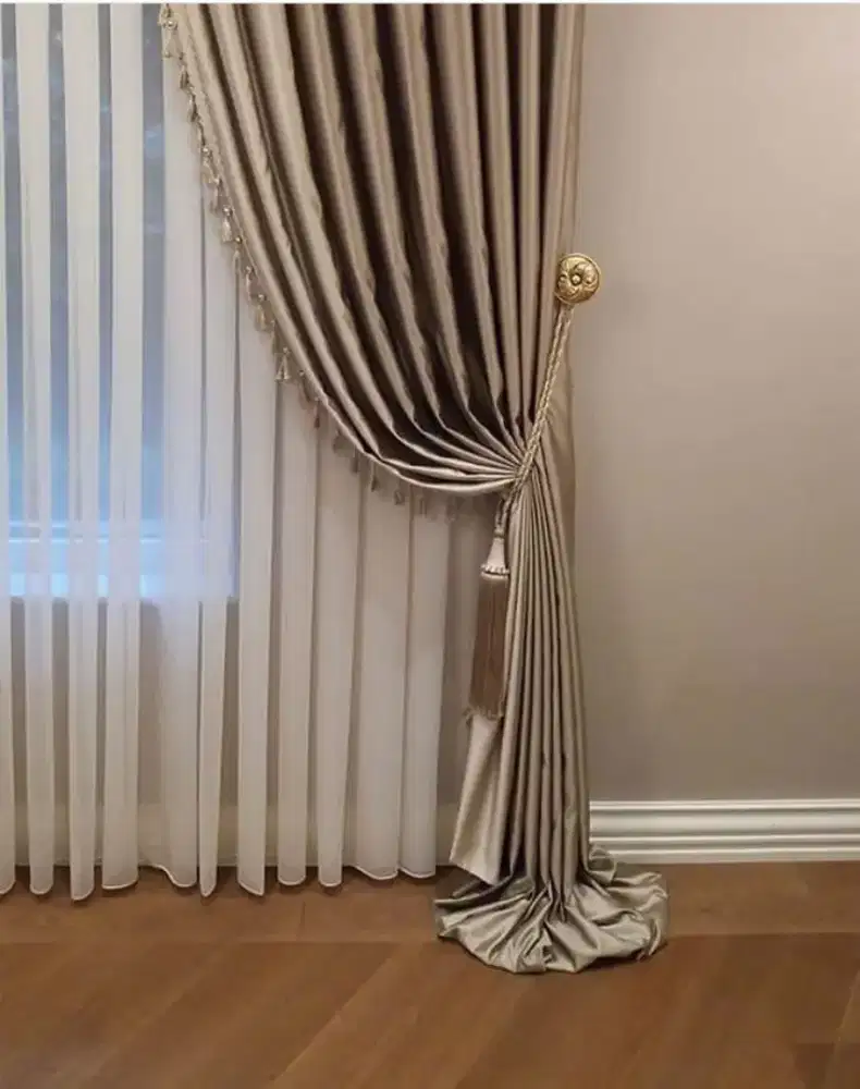 Pasang gordyn gorden murah vertikal roll blind jasa wallpaper dinding