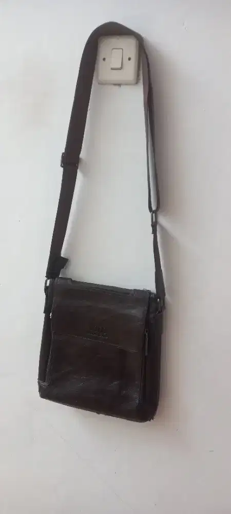 Tas pria selempang coklat