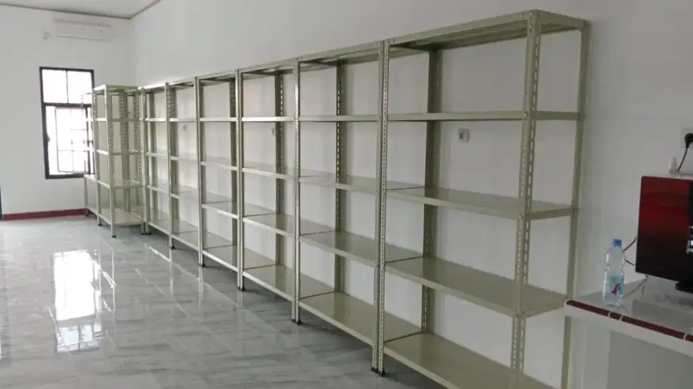 RAK BESI SIKU LUBANG UNTUK BAJU,GUDANG ARSIP, DLL