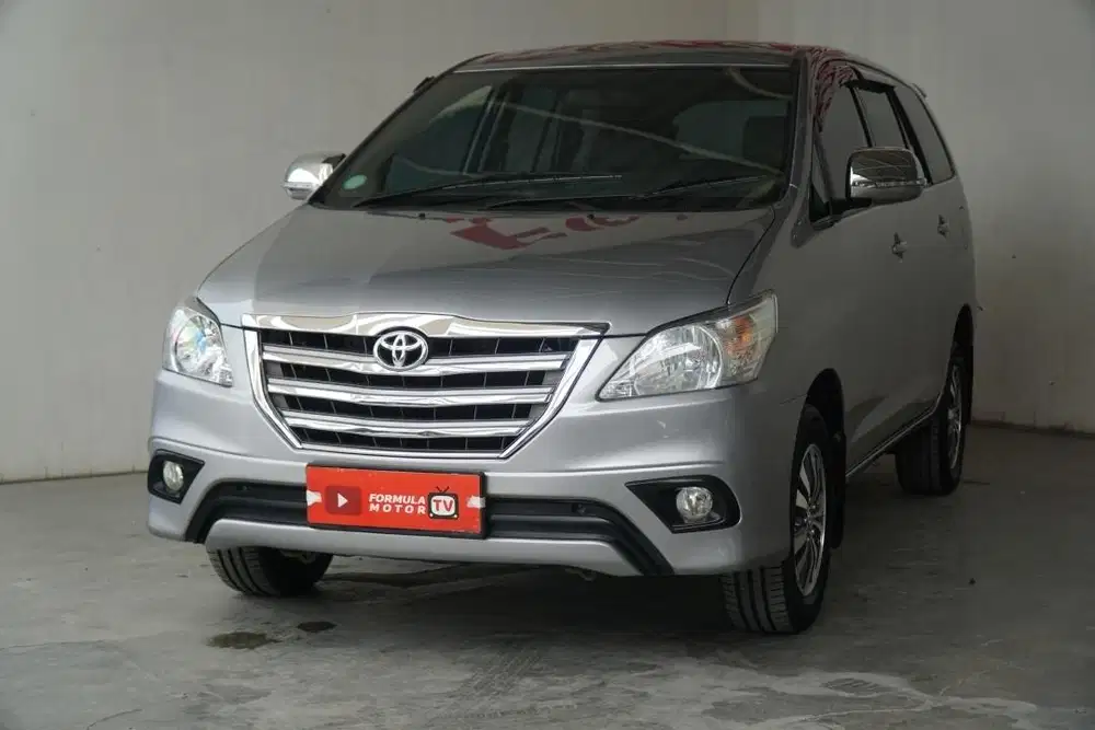 Toyota INNOVA G AT 2015