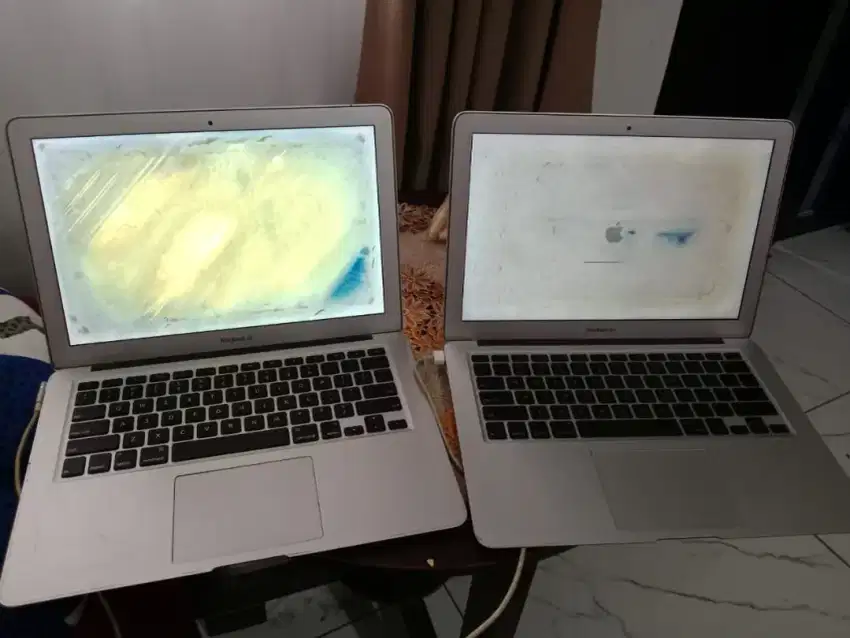 2 Macbook Air 13 Inc 2010 Minusan