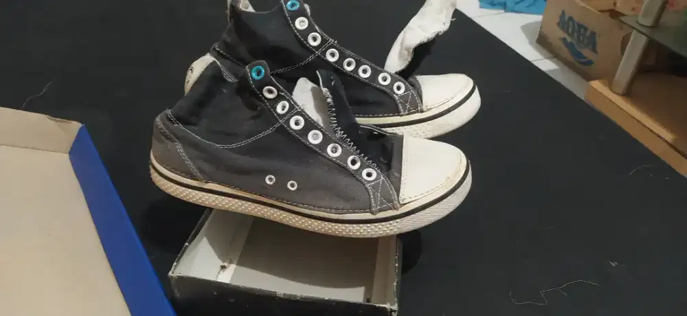 Borongan 2 sepatu murah