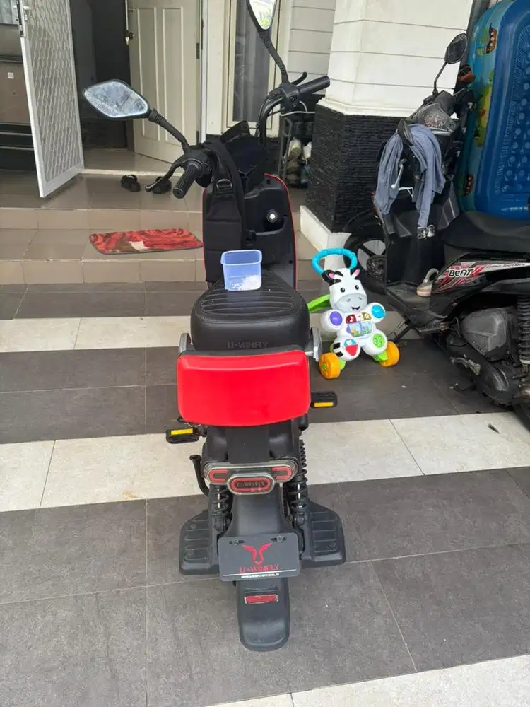 Sepeda listrik bekas merk winfly