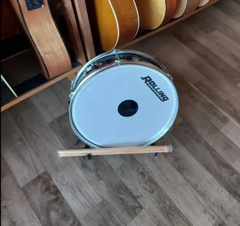 snare drum sporter rolling