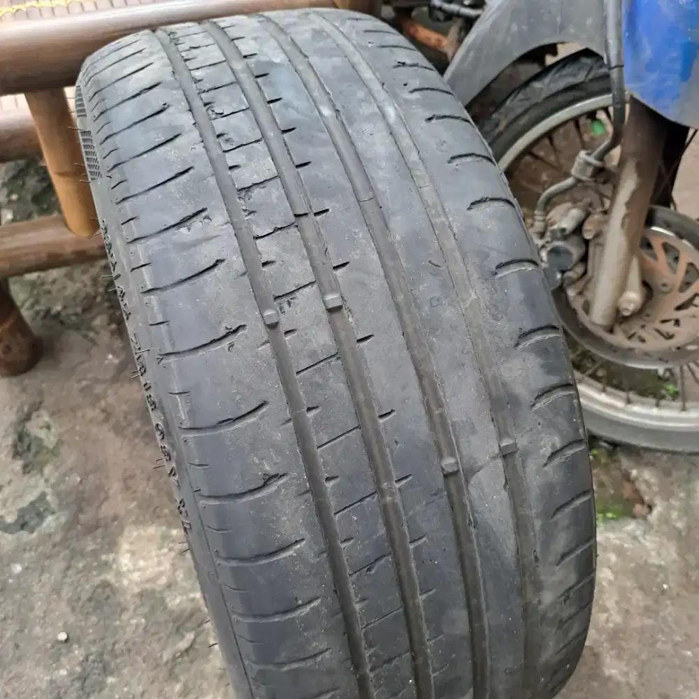 Ban 235 45 18 accelera 1pcs