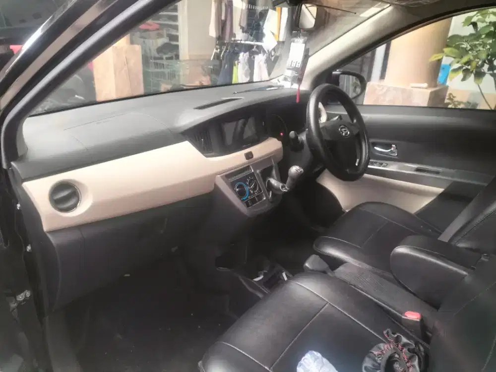 Daihatsu Sigra 1.2R deluxe 2016