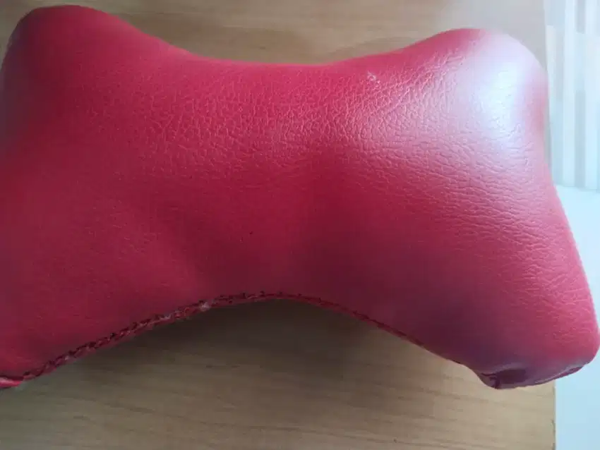 BANTAL KEPALA MOBIL