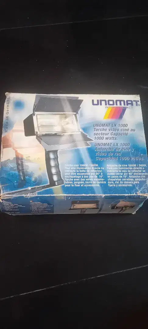 Unomat Lampu shooting 1000 Watt.
