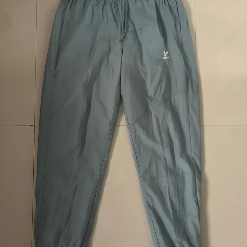 CELANA PARASUT ADIDAS ORIGINAL