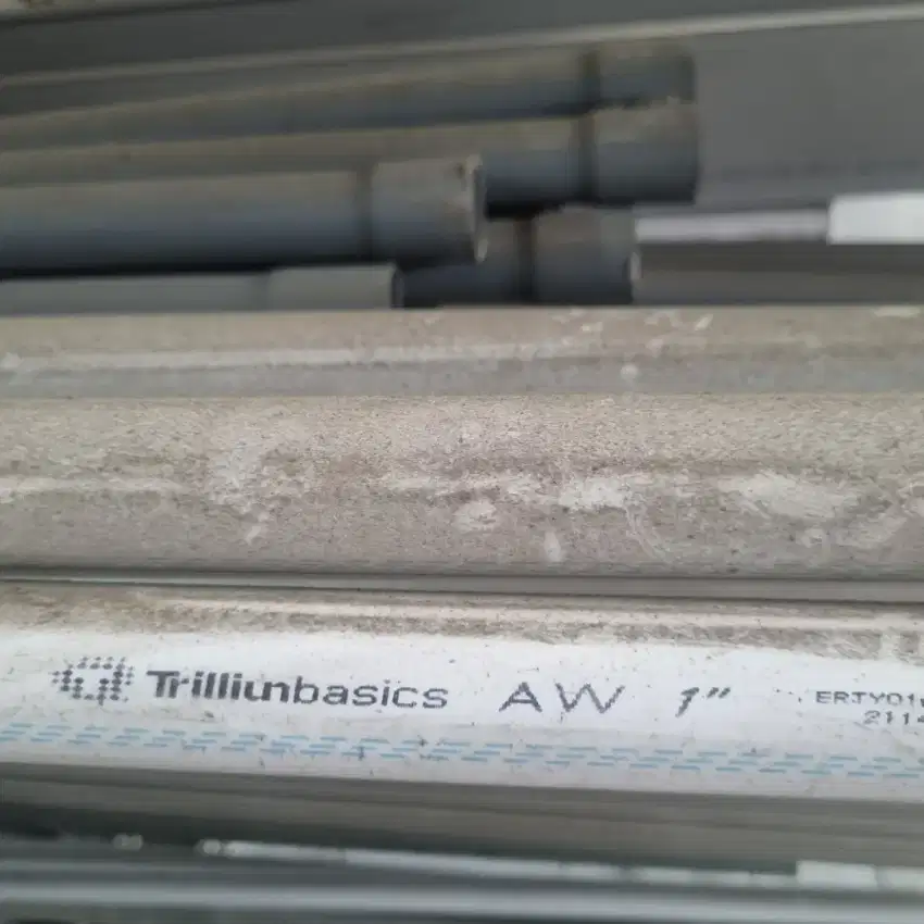 pipa PVC 1 AW merk trilliun obral habiskan stok