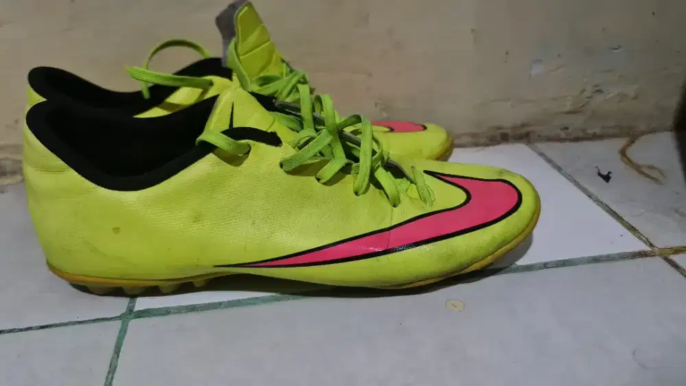 Sepatu futsal Nike Mercurial Victory V TF Original