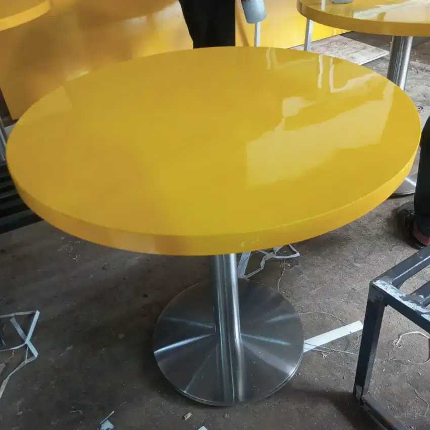 Meja Cafe bulat diameter 80cm