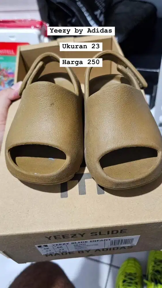 Sendal anak Yezzy by Adidas