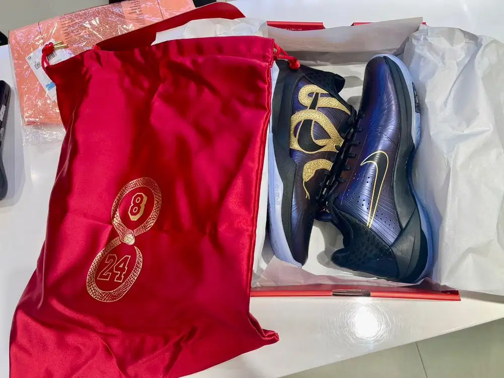 sepatu basket nike kobe 5 protro year of snake. us10,5/eu44,5. BNIB