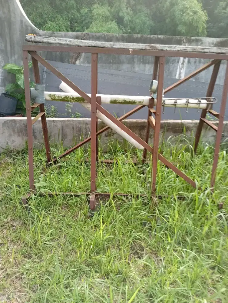 Besi bekas Rak besi buat angkut kaca