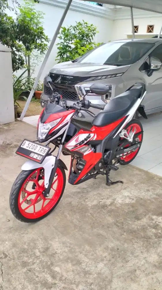 Bissmillah dijual motor Honda sonic SE 2024 istimewa