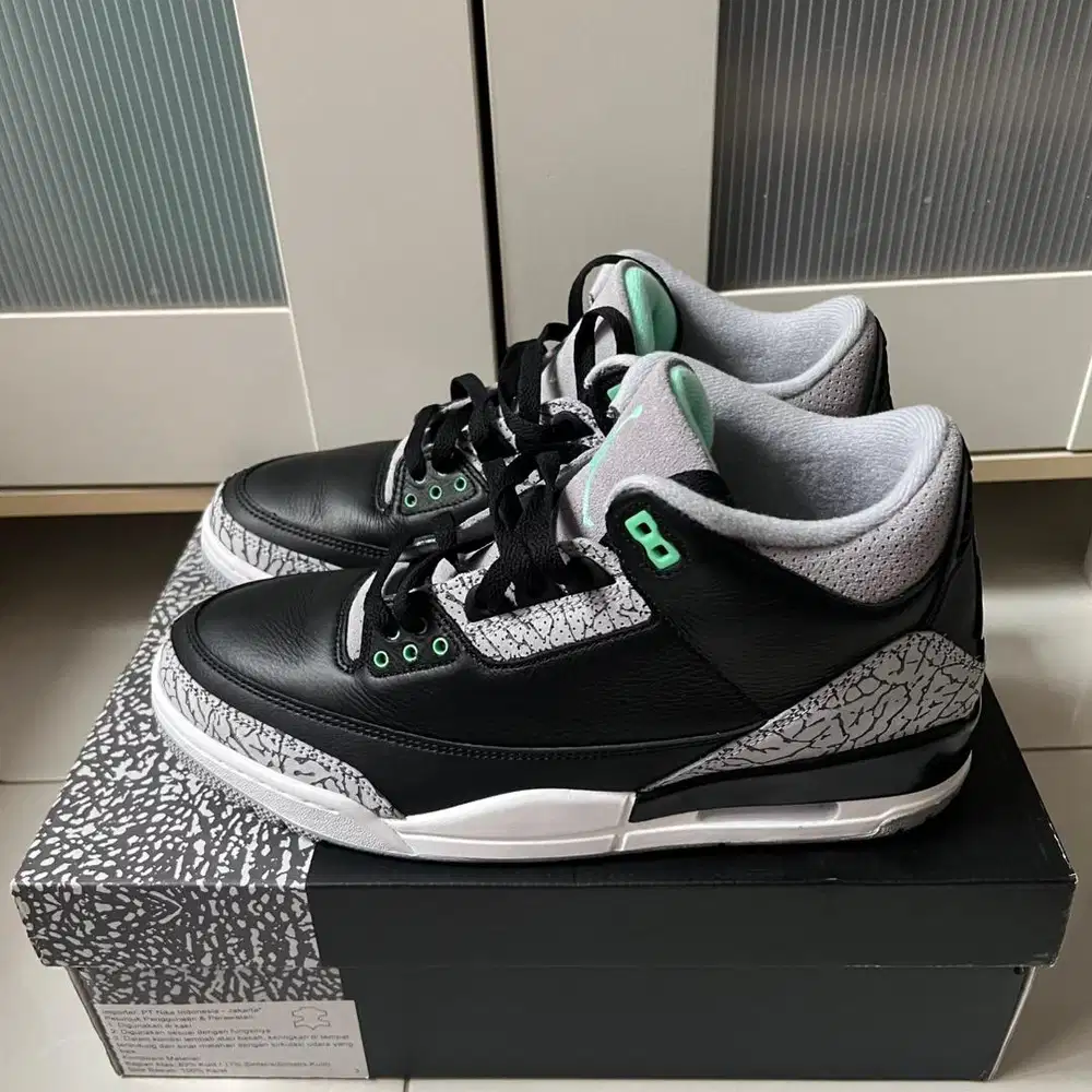 Sepatu Nike Air Jordan 3 Green Glow BNIB