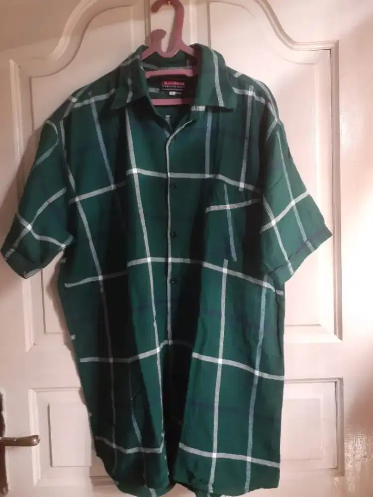 Di Jual Cepat : Baju Kemeja Kotak Ukuran Jumbo Warna Hijau .