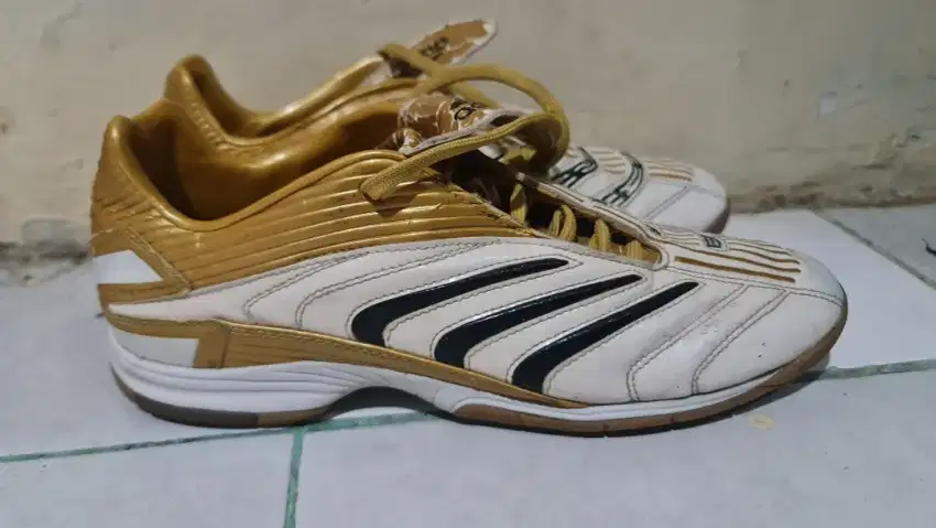 Sepatu futsal Adidas Predator Absolute IN Original