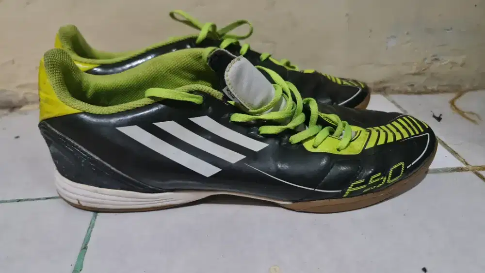 Sepatu futsal Adidas F10 IN Original