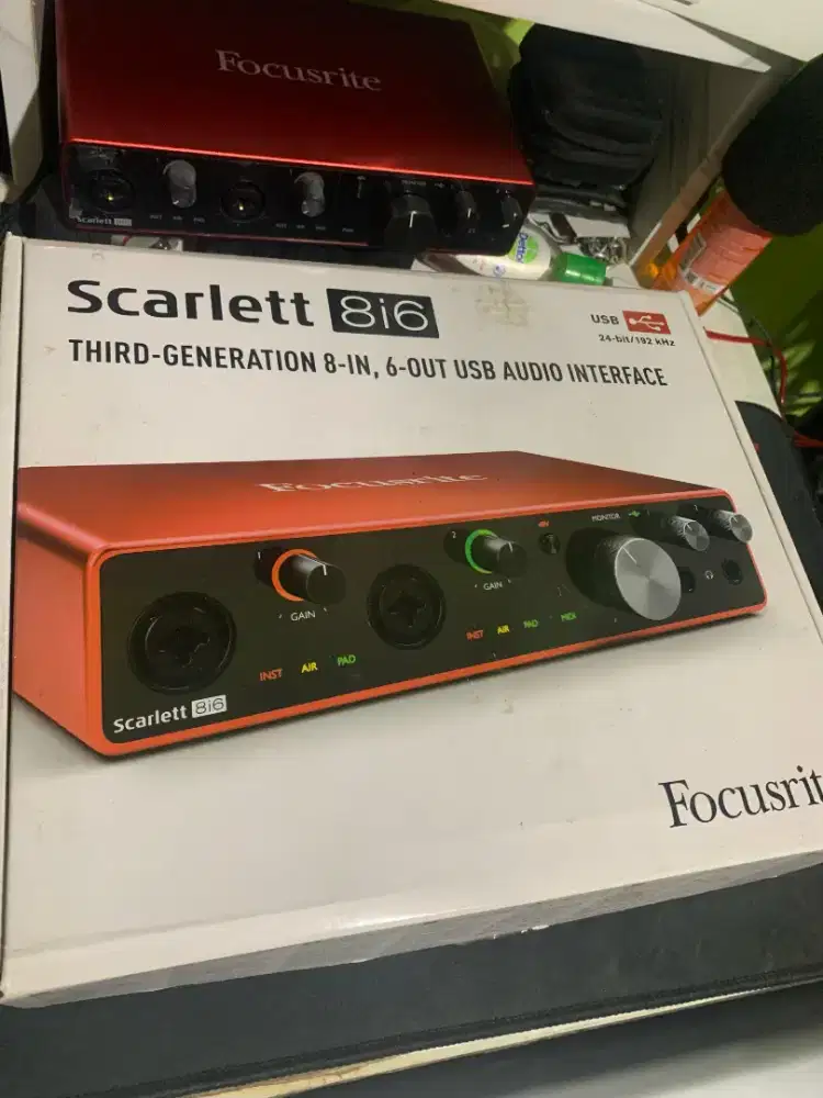Soundcard Focusrite Scarlett 8i6 (like new)