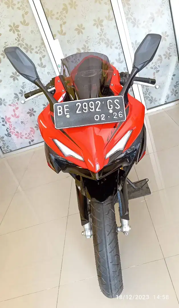 HONDA CBR 150 R 2021