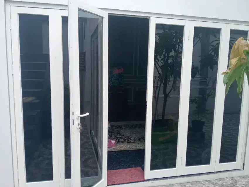 Pintu lipat aluminium