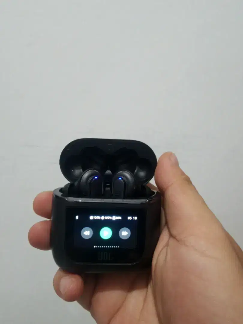 JBL TOUR PRO 2 TRUE WIRELESS NOISE CANCELLING EARBUDS