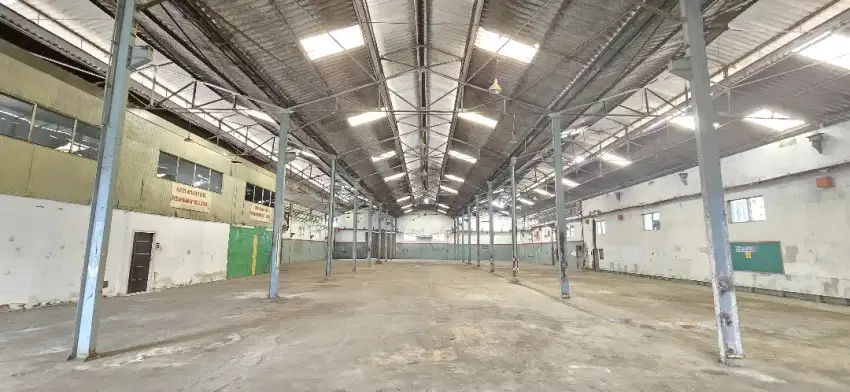 DI SEWAKAN GUDANG DI BANYUMANIK - SEMARANG SELATAN