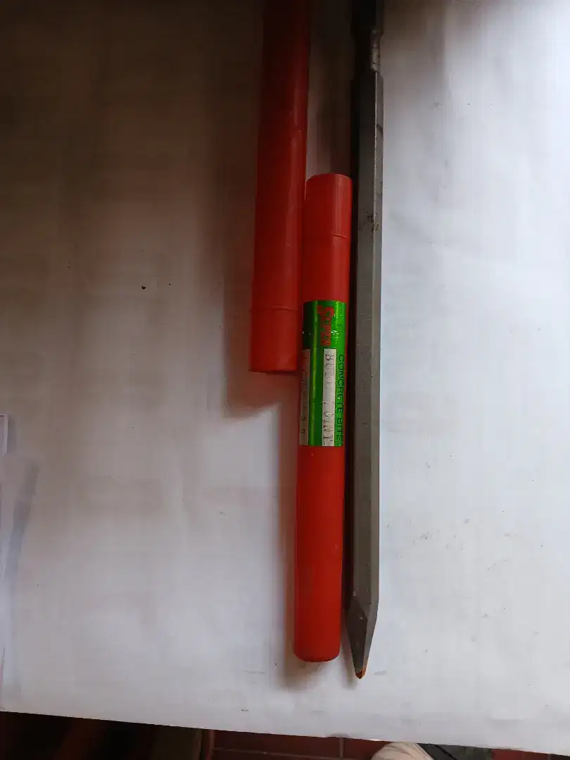 Concrete:BULL POINT, size: 1,7 H x 450 mm, ex. Japan
