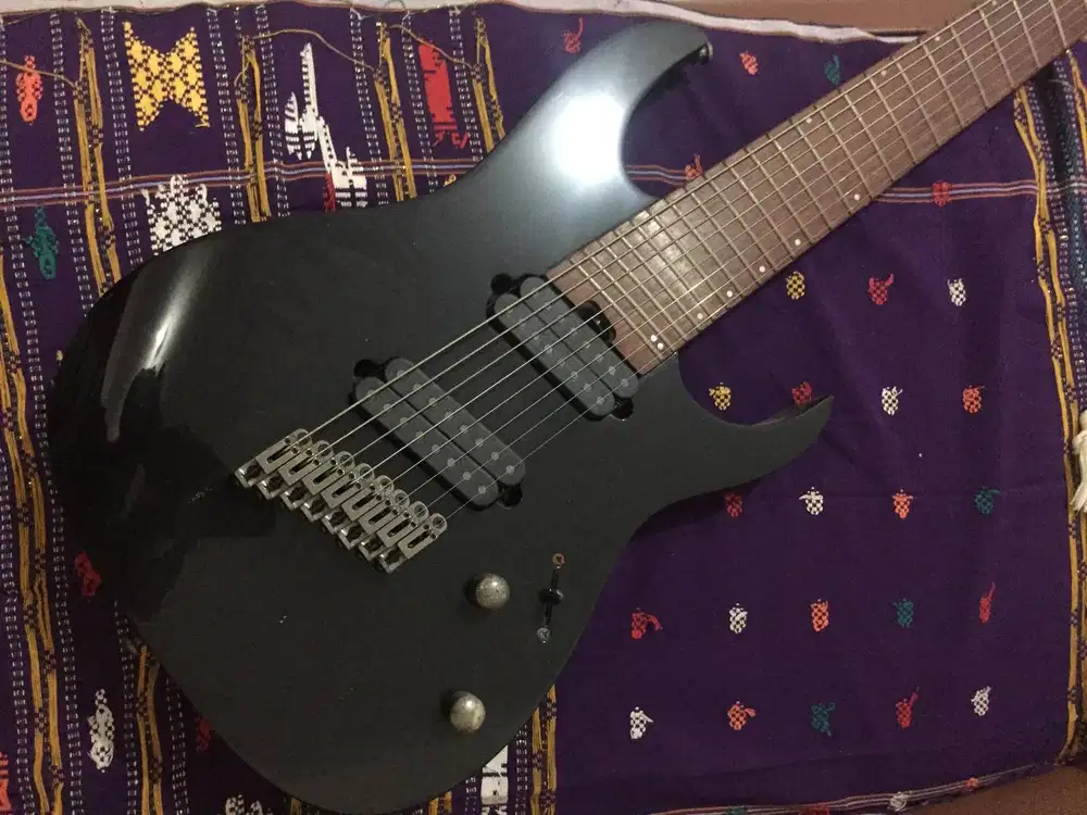 Gitar Ibanez Senar 8